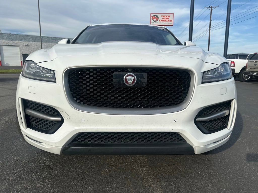 Used 2018 Jaguar F-PACE R-Sport image 10
