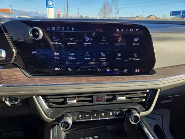 Used 2025 Chevrolet Suburban LT image 23