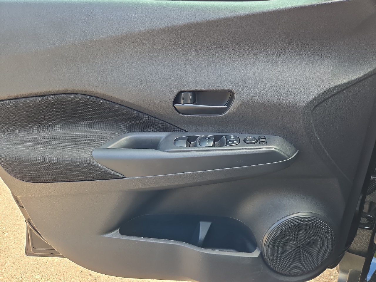 Used 2025 Nissan Kicks Play S FWD image 19