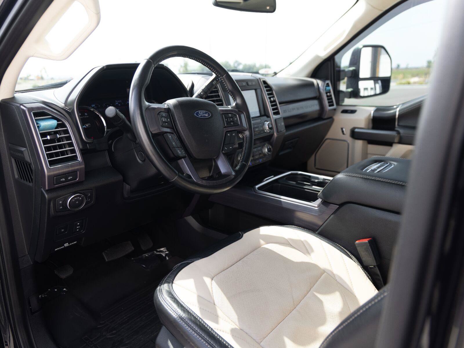 Used 2020 Ford F350 Limited AWD/4WD image 18
