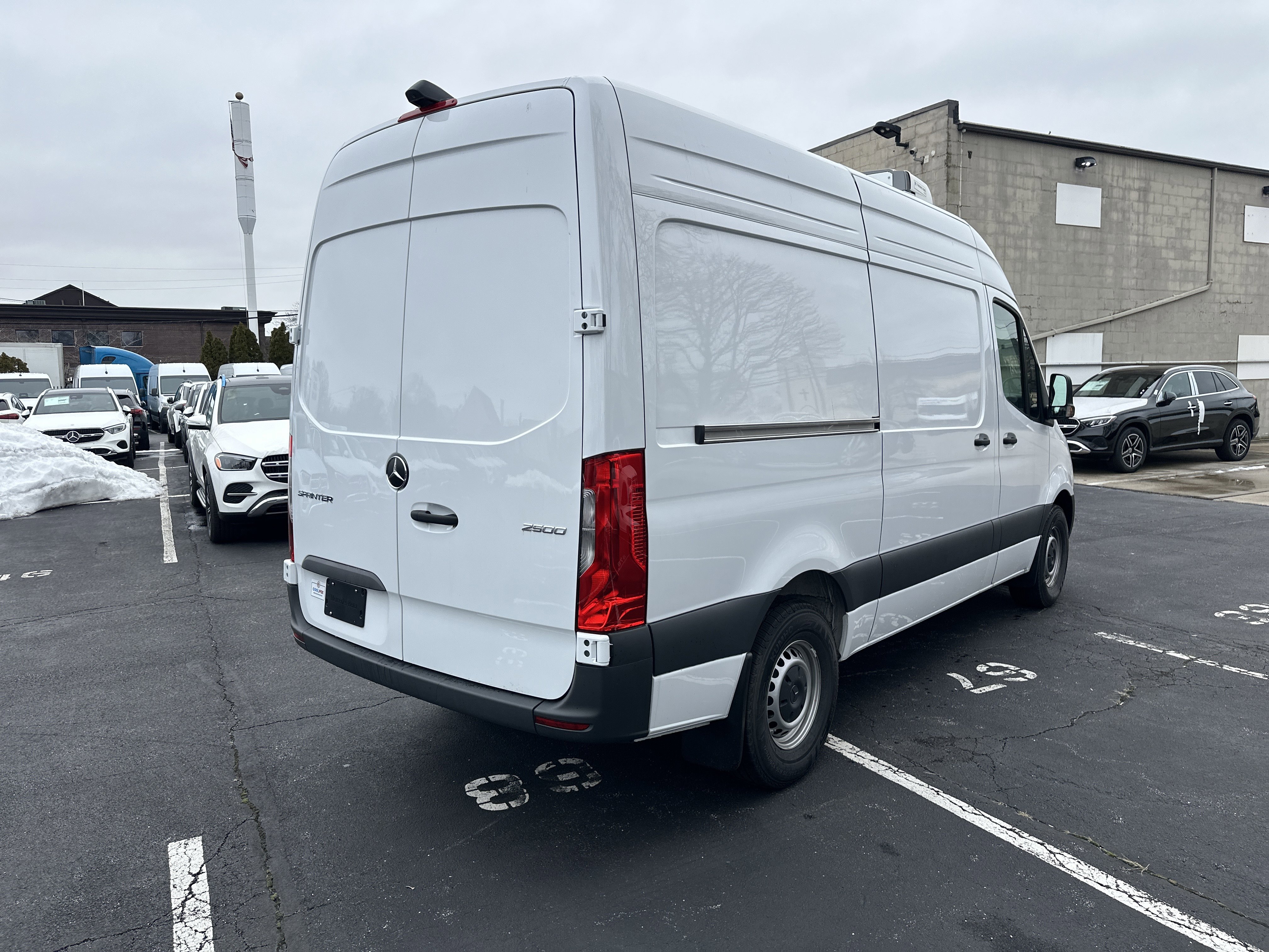 Used 2025 Mercedes-Benz Sprinter 2500 image 5
