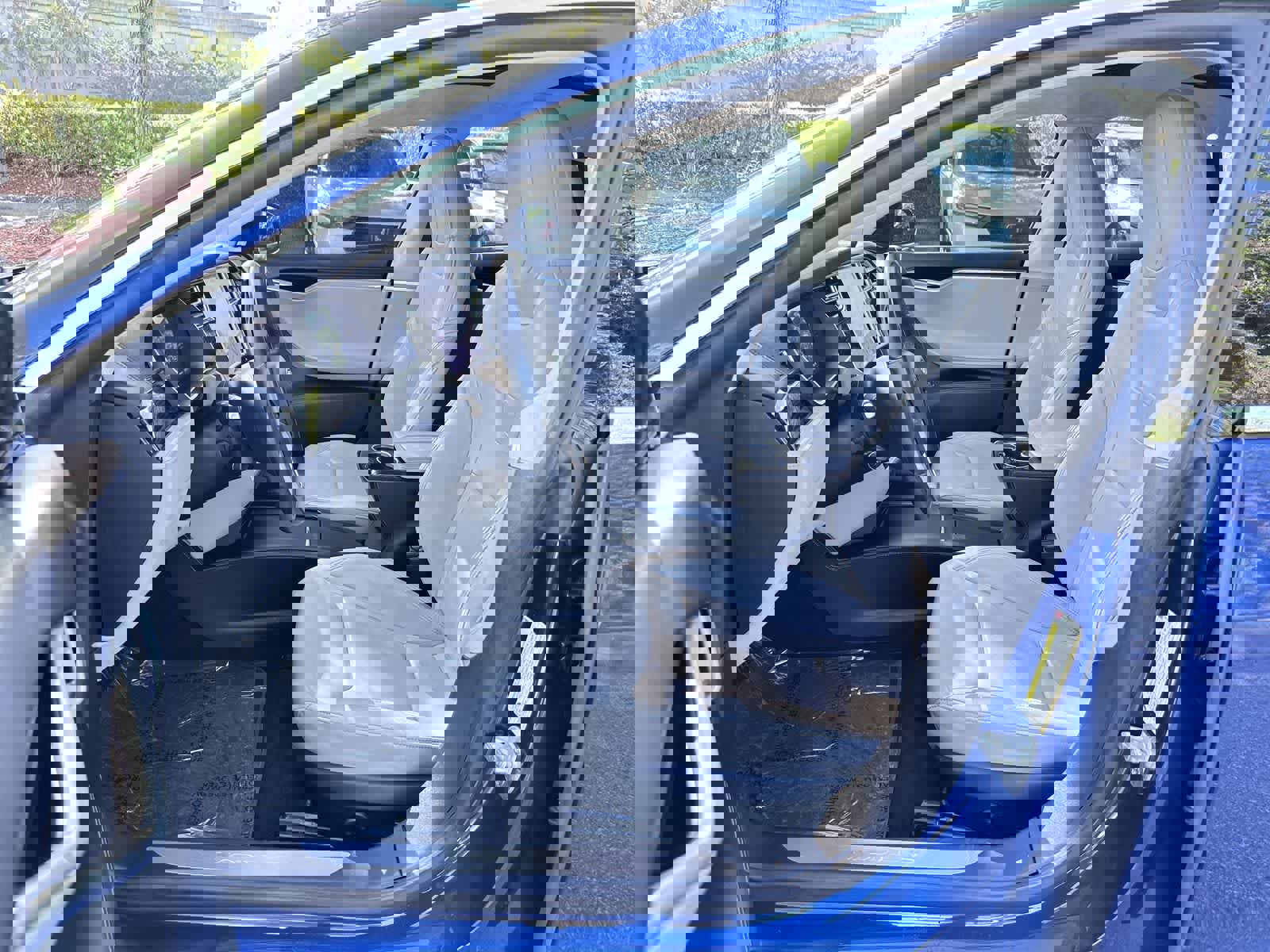 Used 2016 Tesla Model S 70D image 2