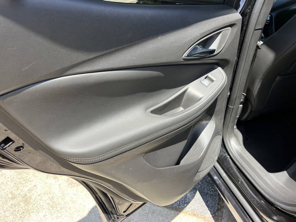 Used 2023 Buick Encore GX Select w/ Sport Touring Package FWD image 18
