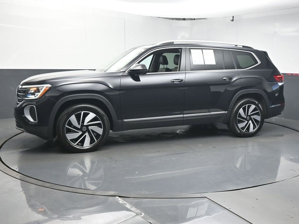 Used 2025 Volkswagen Atlas SEL image 4
