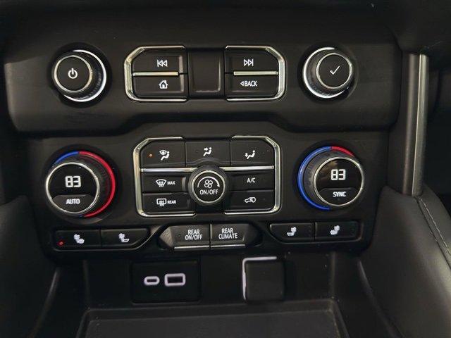 Used 2024 Chevrolet Tahoe Z71 w/ Luxury Package image 30