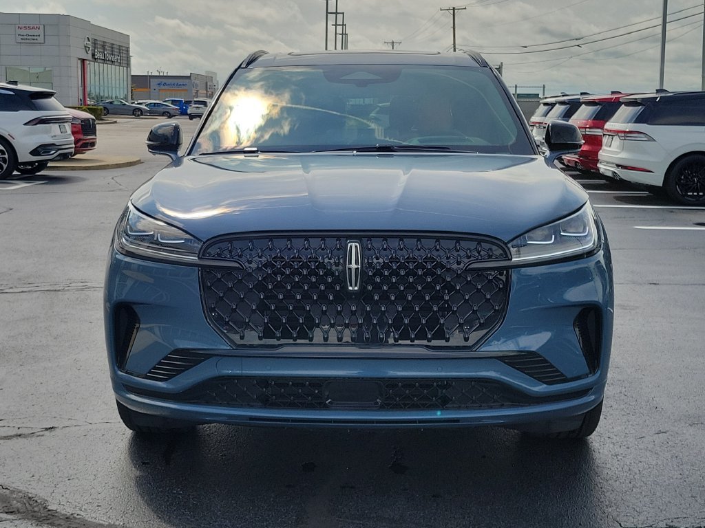 New 2026 Lincoln Aviator Black Label w/ Jet Appearance Package AWD/4WD image 2