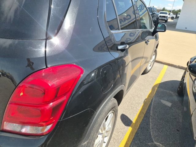 Used 2019 Chevrolet Trax LT w/ LT Convenience Package AWD/4WD image 4