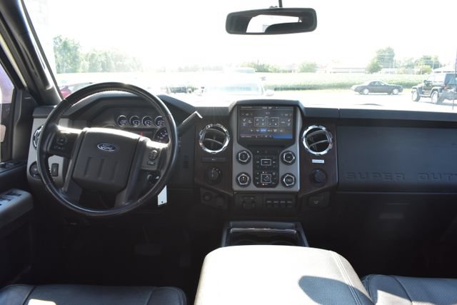 Used 2016 Ford F250 Lariat w/ Lariat Ultimate Package AWD/4WD image 42