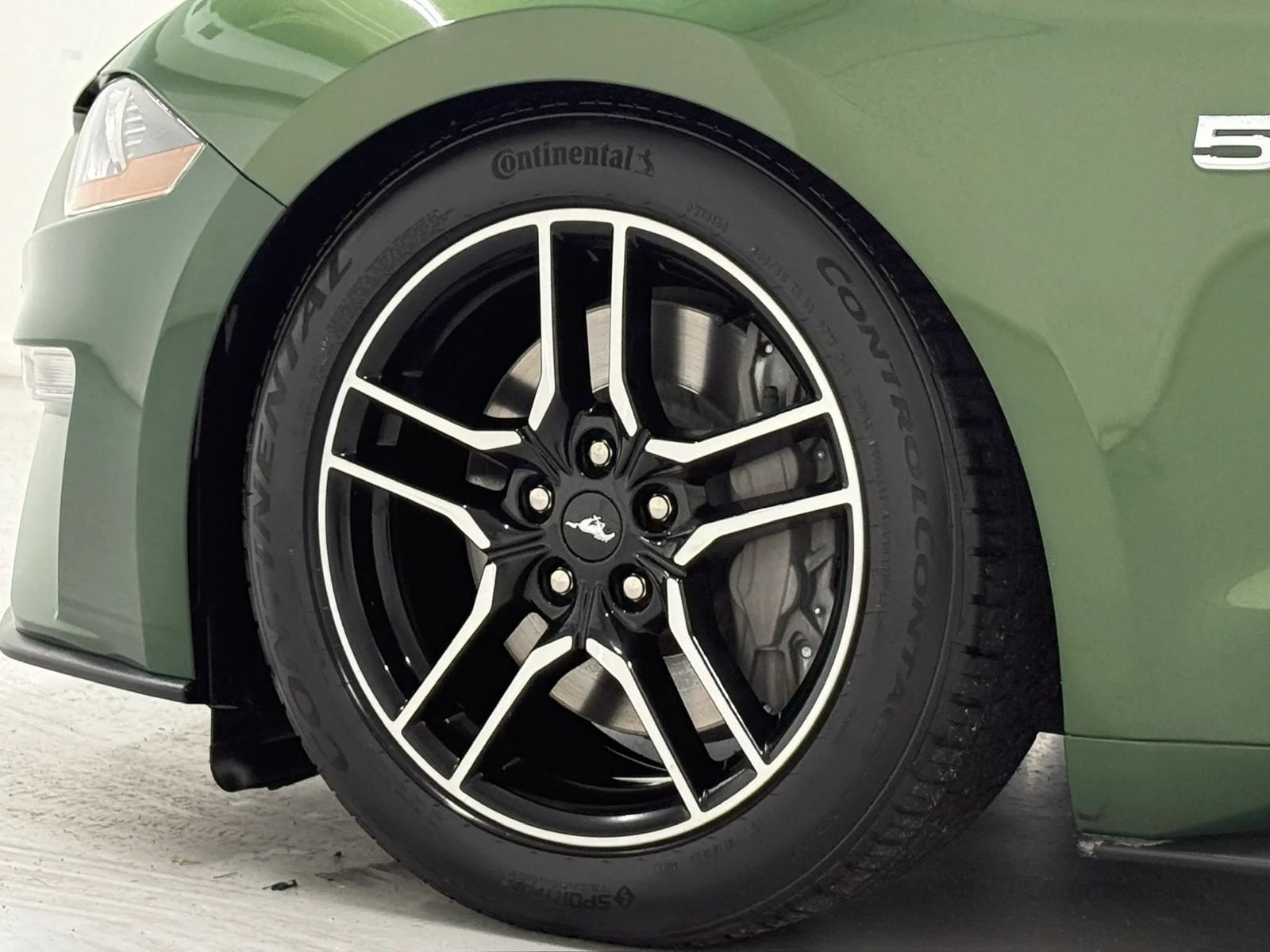 Used 2022 Ford Mustang GT RWD image 32