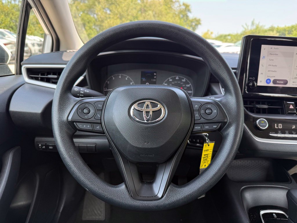 Used 2025 Toyota Corolla LE FWD image 17