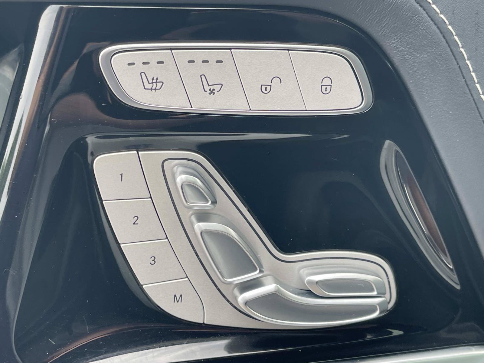 Certified 2024 Mercedes-Benz G 63 AMG 4MATIC image 30