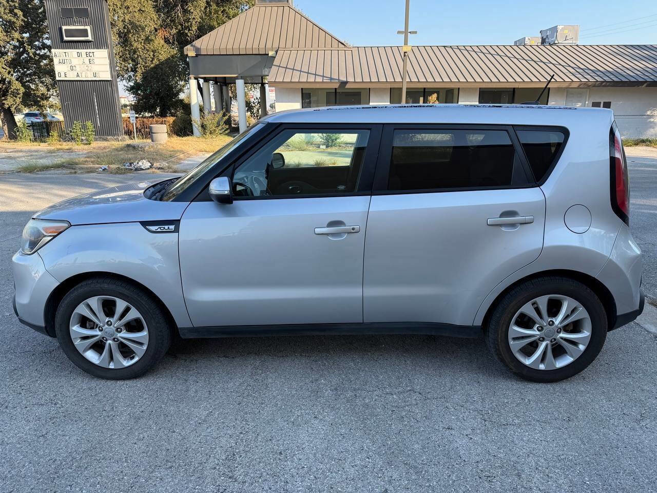 Used 2014 Kia Soul + image 4