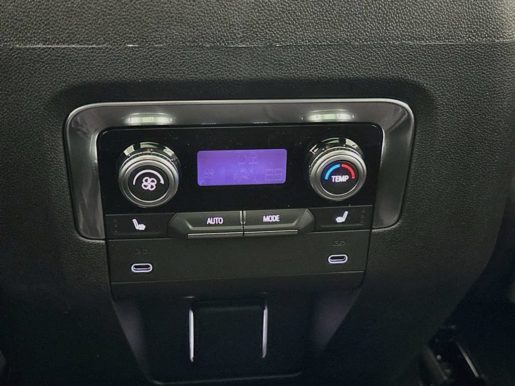 New 2026 GMC Yukon AT4 AWD/4WD image 26