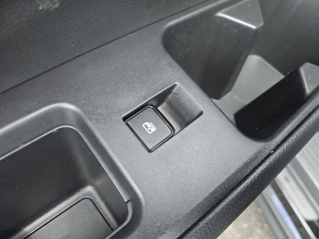 Used 2024 Nissan Pathfinder SL image 13