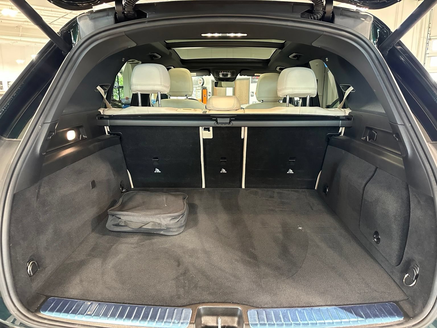 Used 2024 Mercedes-Benz GLE 450e 4MATIC image 39