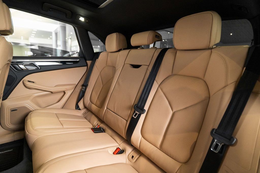 New 2026 Porsche Macan image 35