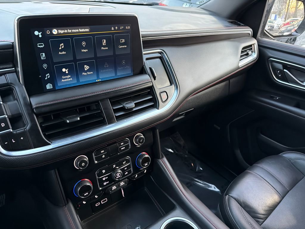 Used 2024 Chevrolet Suburban RST w/ Luxury Package image 27