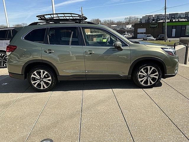 Used 2021 Subaru Forester Limited image 7