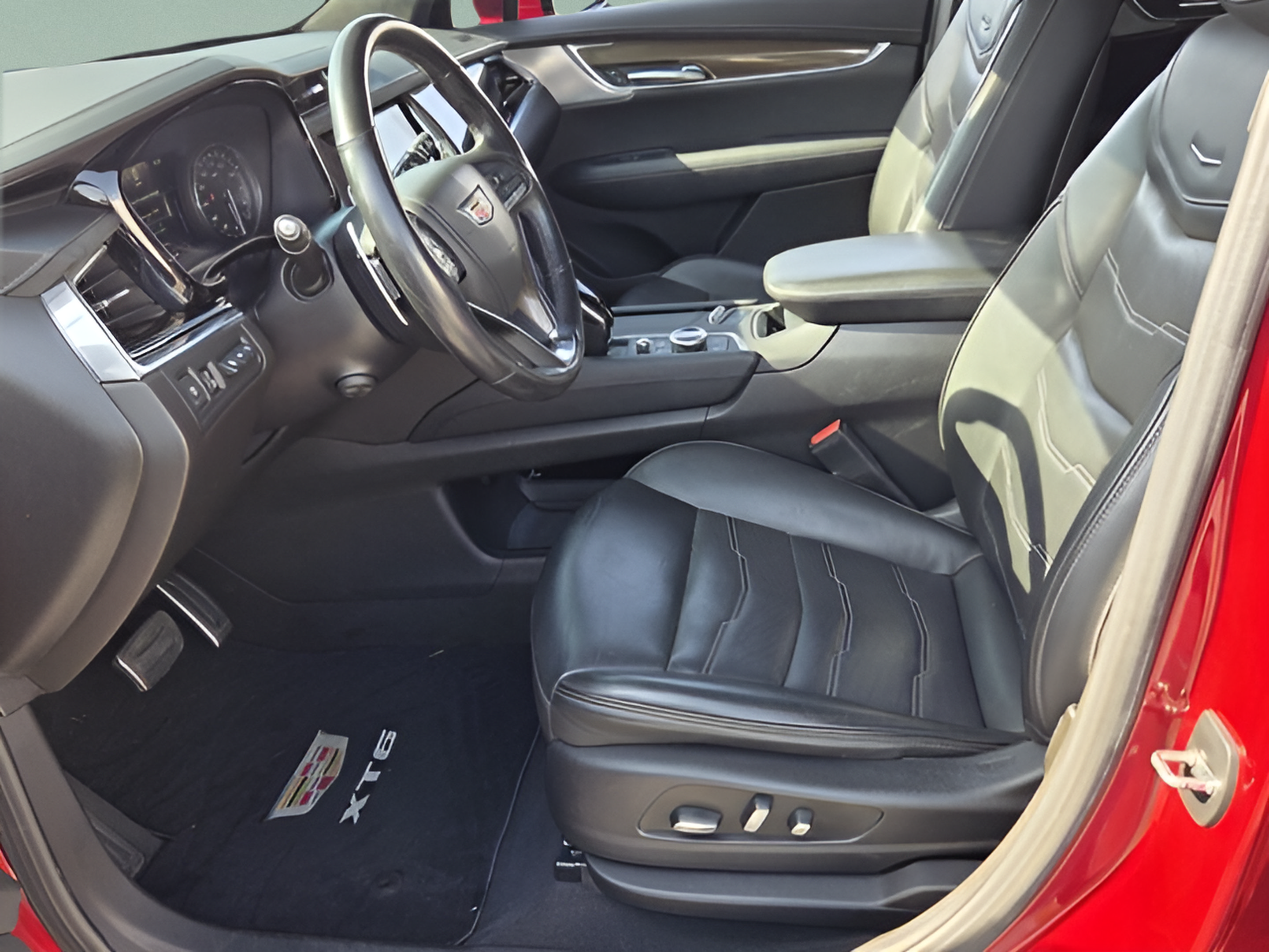 Used 2023 Cadillac XT6 Sport w/ Platinum Package AWD/4WD image 9