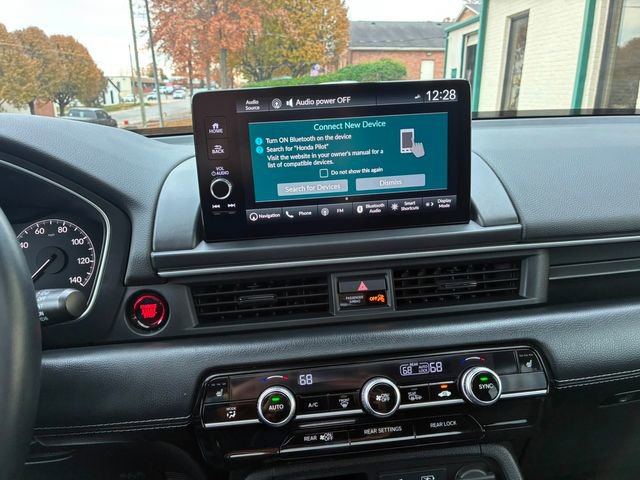 Used 2024 Honda Pilot Touring image 24