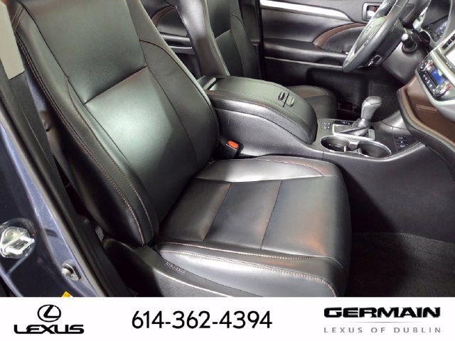 Used 2019 Toyota Highlander XLE AWD/4WD image 27