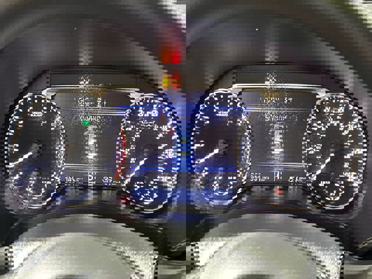 Used 2025 Nissan Altima 2.5 SV image 14