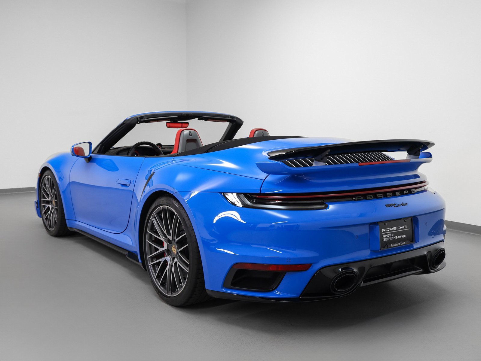 Used 2023 Porsche 911 Turbo image 3