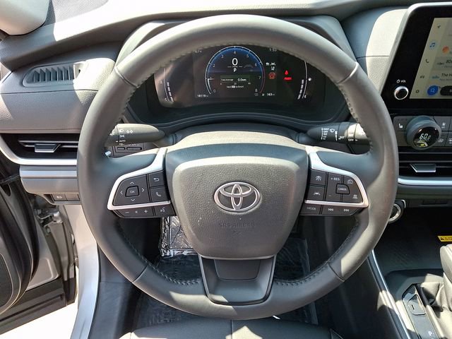 Used 2025 Toyota Grand Highlander AWD image 18