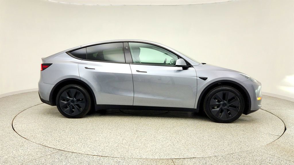 Used 2024 Tesla Model Y Long Range image 4