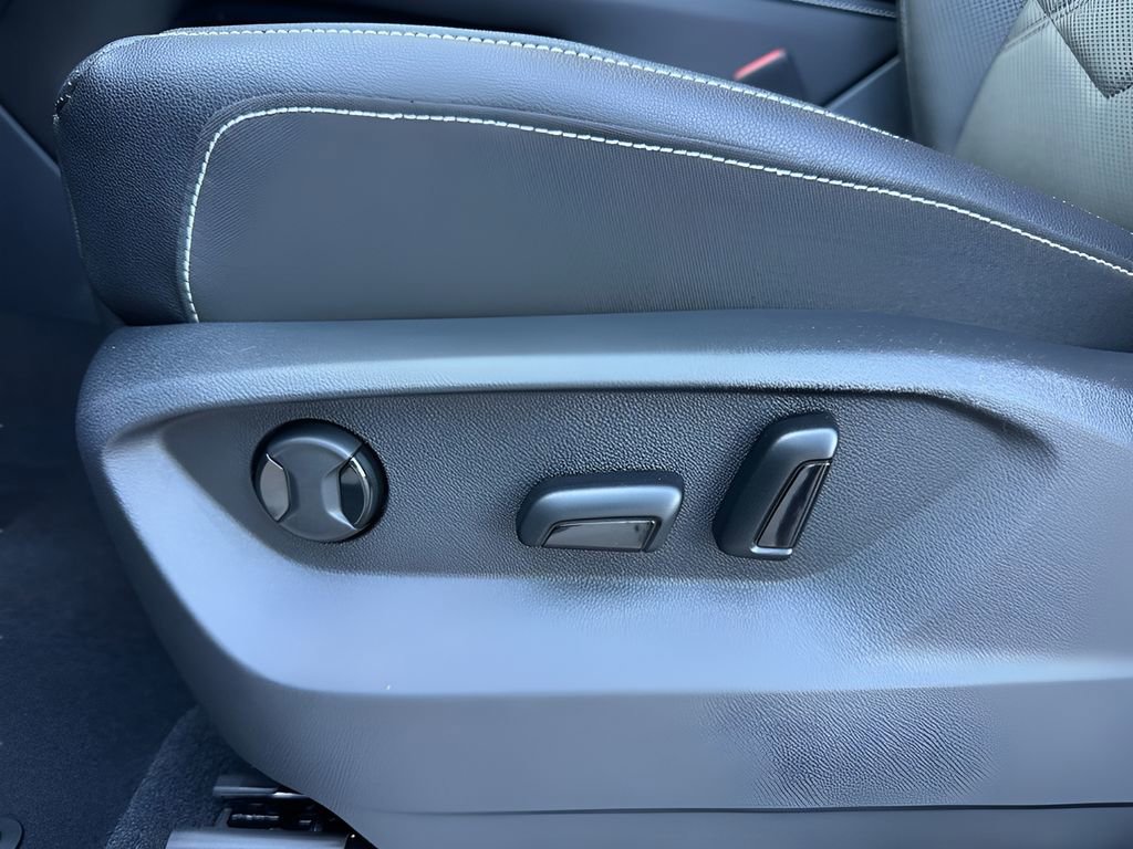 New 2026 Volkswagen Atlas SE image 12