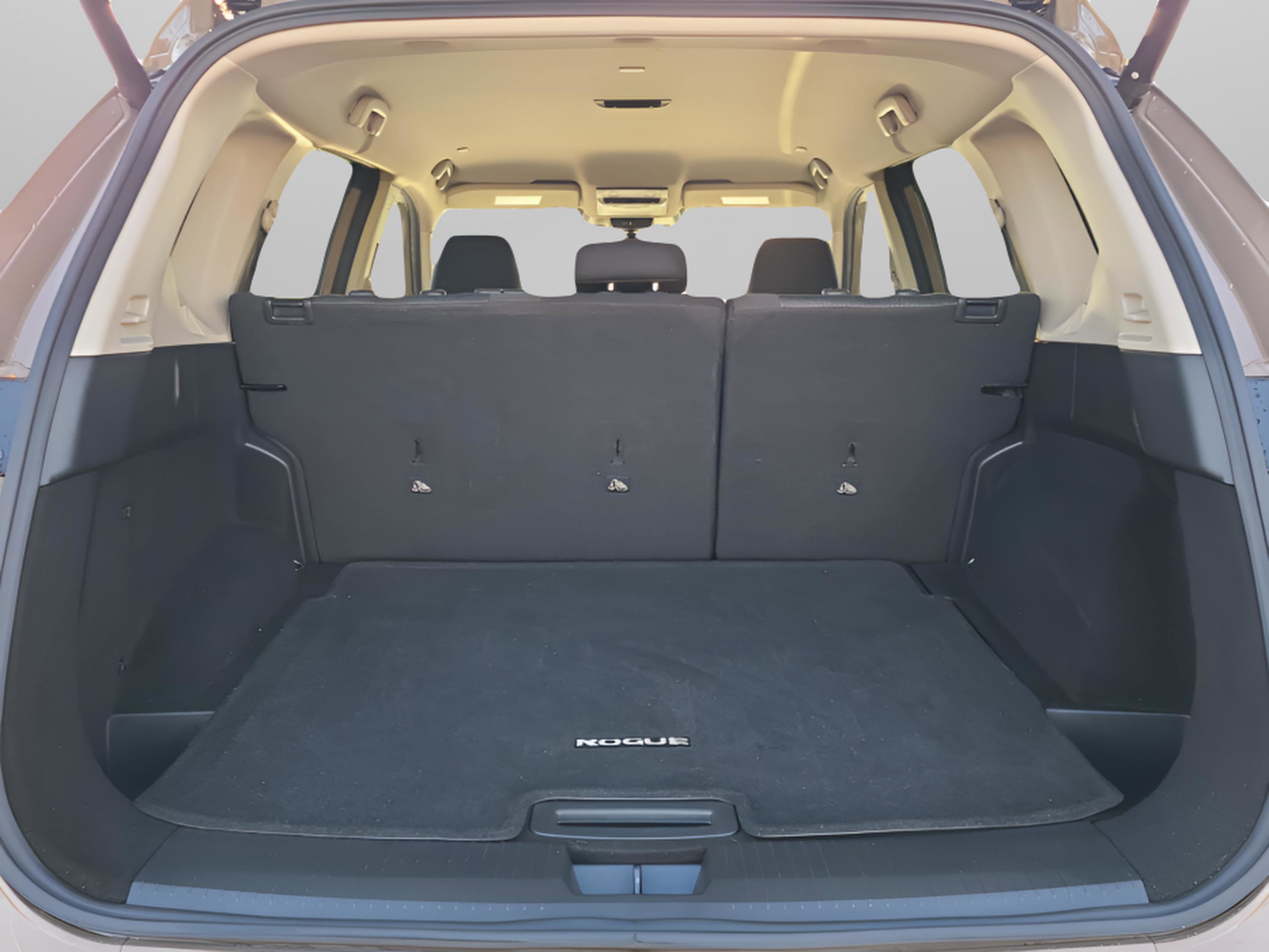 Certified 2024 Nissan Rogue SV image 10