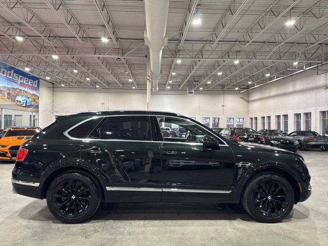 Used 2017 Bentley Bentayga image 34