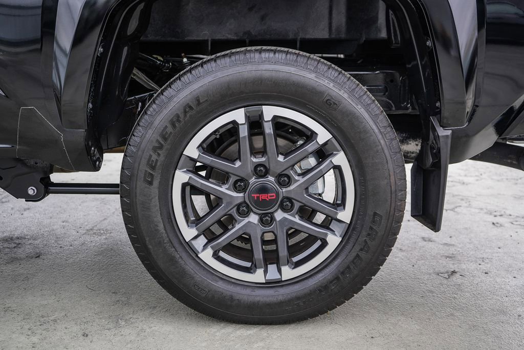 Used 2024 Toyota Tacoma TRD Sport w/ TRD Sport Upgrade Package AWD/4WD image 12