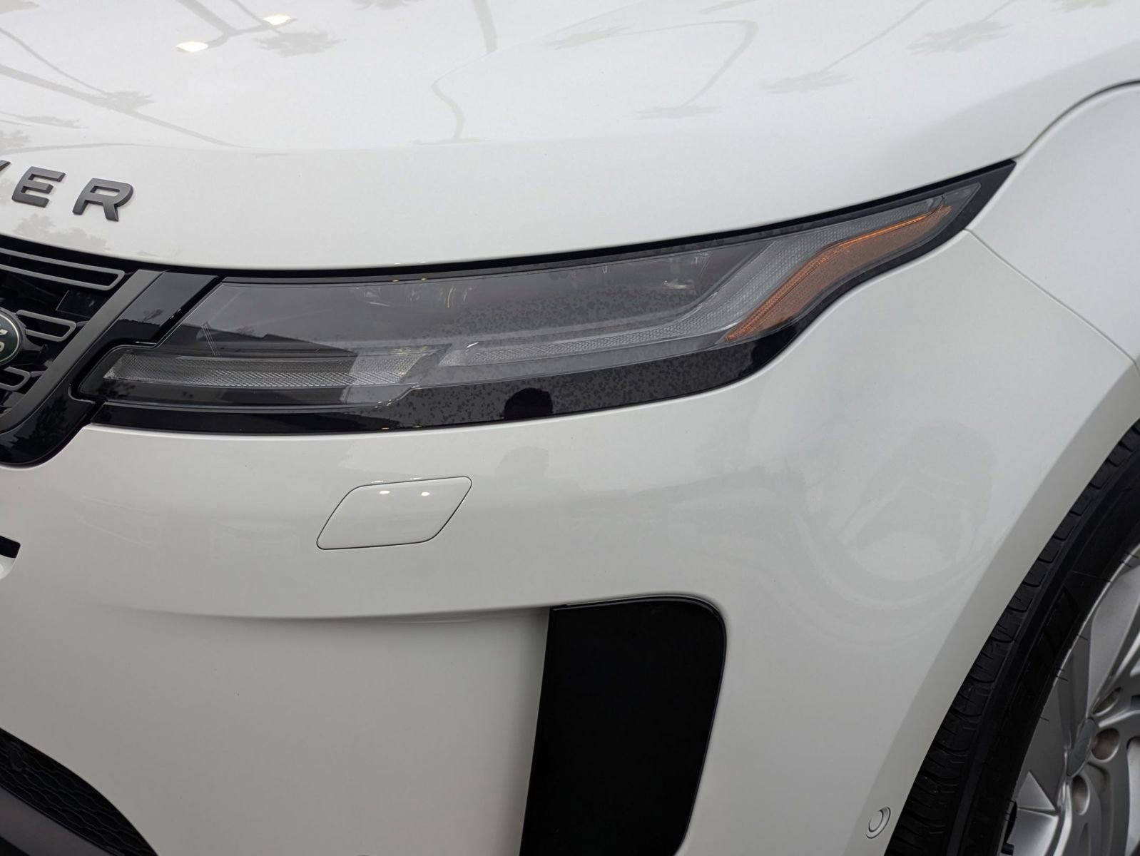 Used 2024 Land Rover Range Rover Evoque S image 9