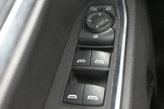 Used 2023 Chevrolet Silverado 1500 LT AWD/4WD image 16