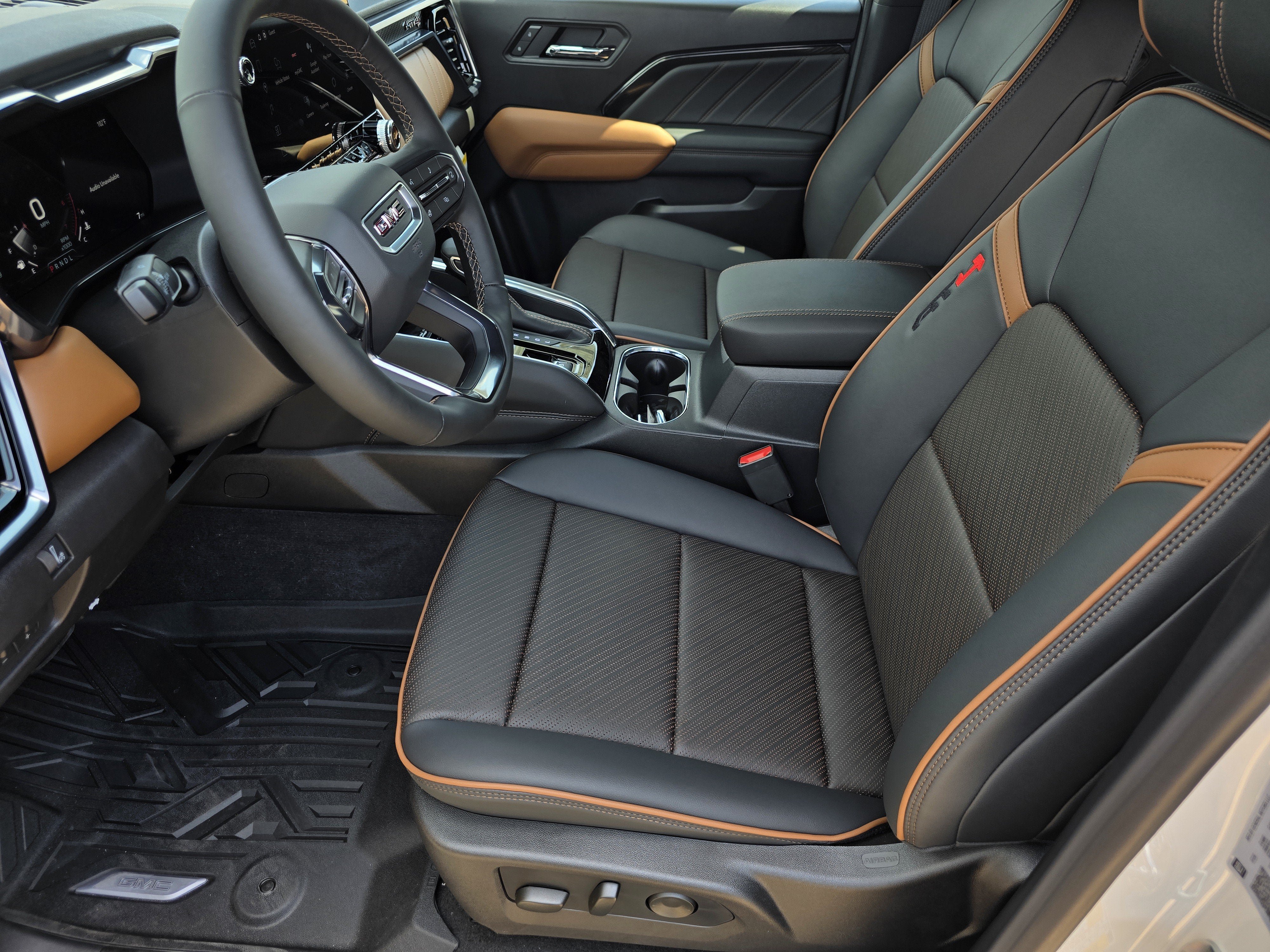 New 2026 GMC Canyon AT4 w/ Technology Plus Package AWD/4WD image 18
