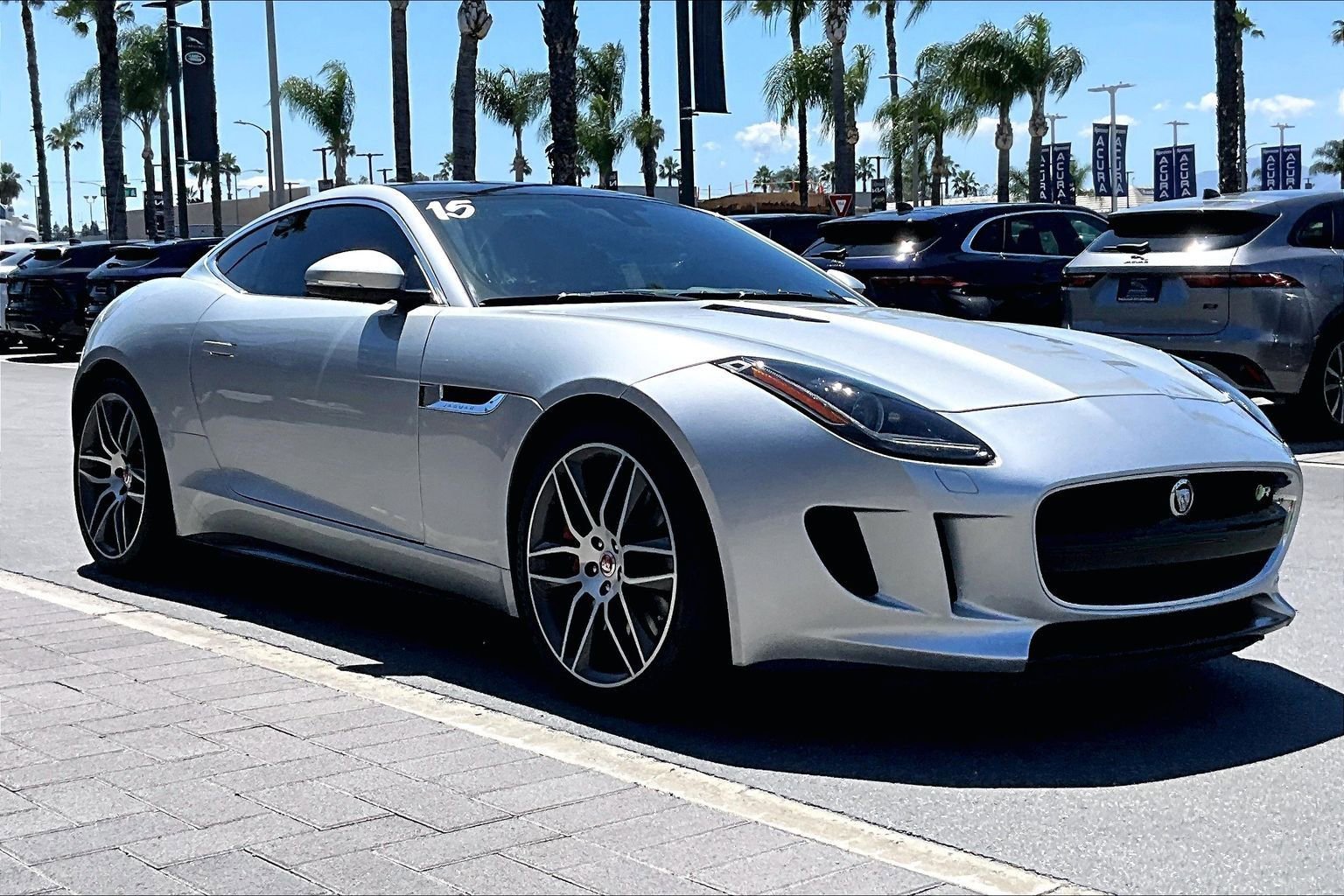 Used 2015 Jaguar F-TYPE R image 2