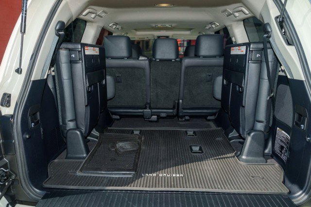 Used 2021 Toyota Land Cruiser image 27