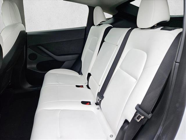 Used 2022 Tesla Model Y Performance AWD/4WD image 15