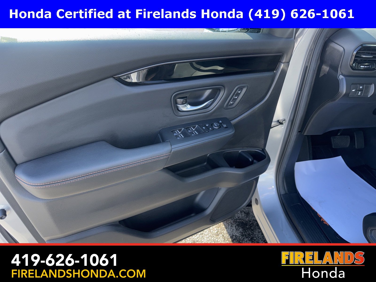 Certified 2025 Honda Pilot TrailSport image 11