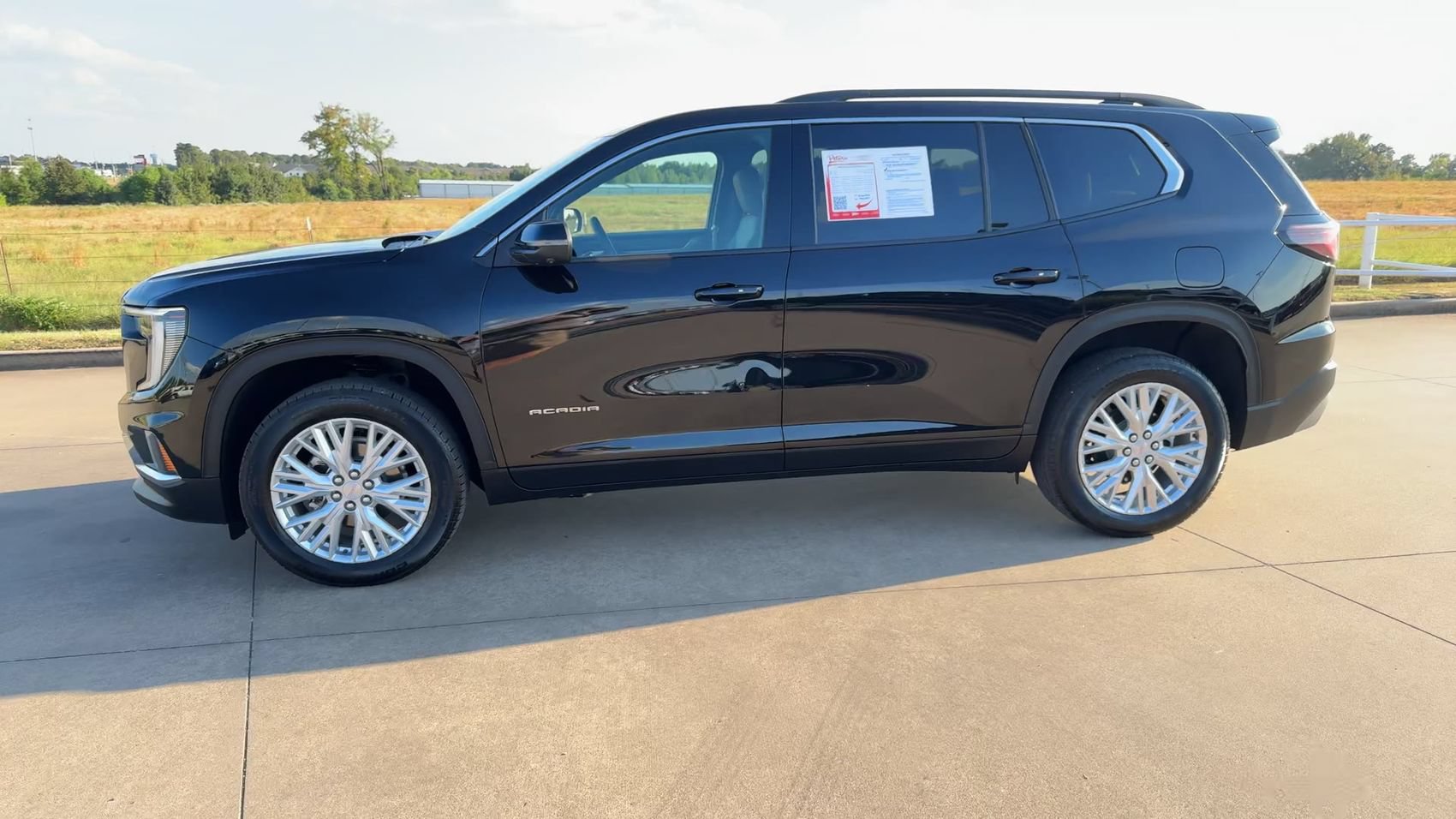 Used 2026 GMC Acadia Elevation w/ Elevation Premium Package FWD image 5