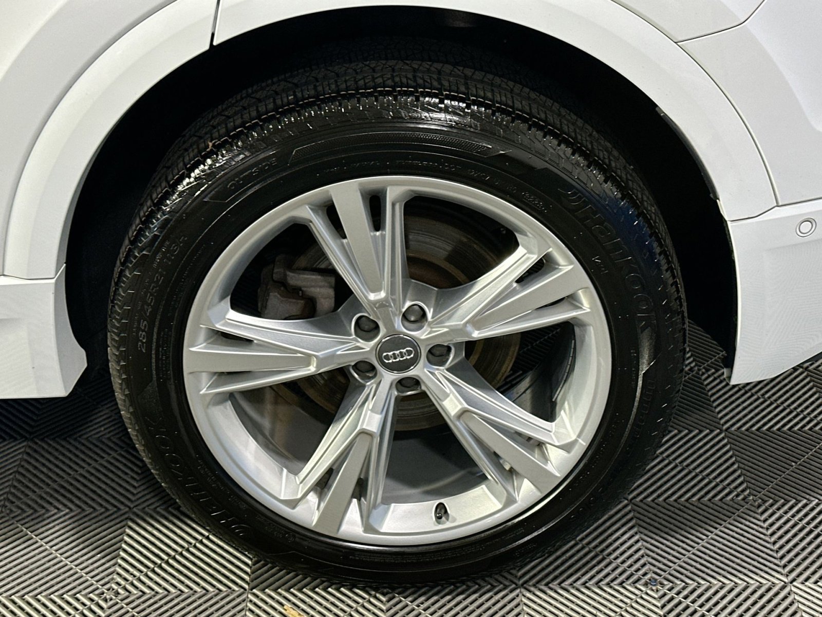 Used 2019 Audi Q8 Premium Plus image 12