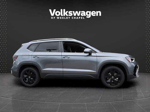 Used 2025 Volkswagen Taos SE FWD image 8