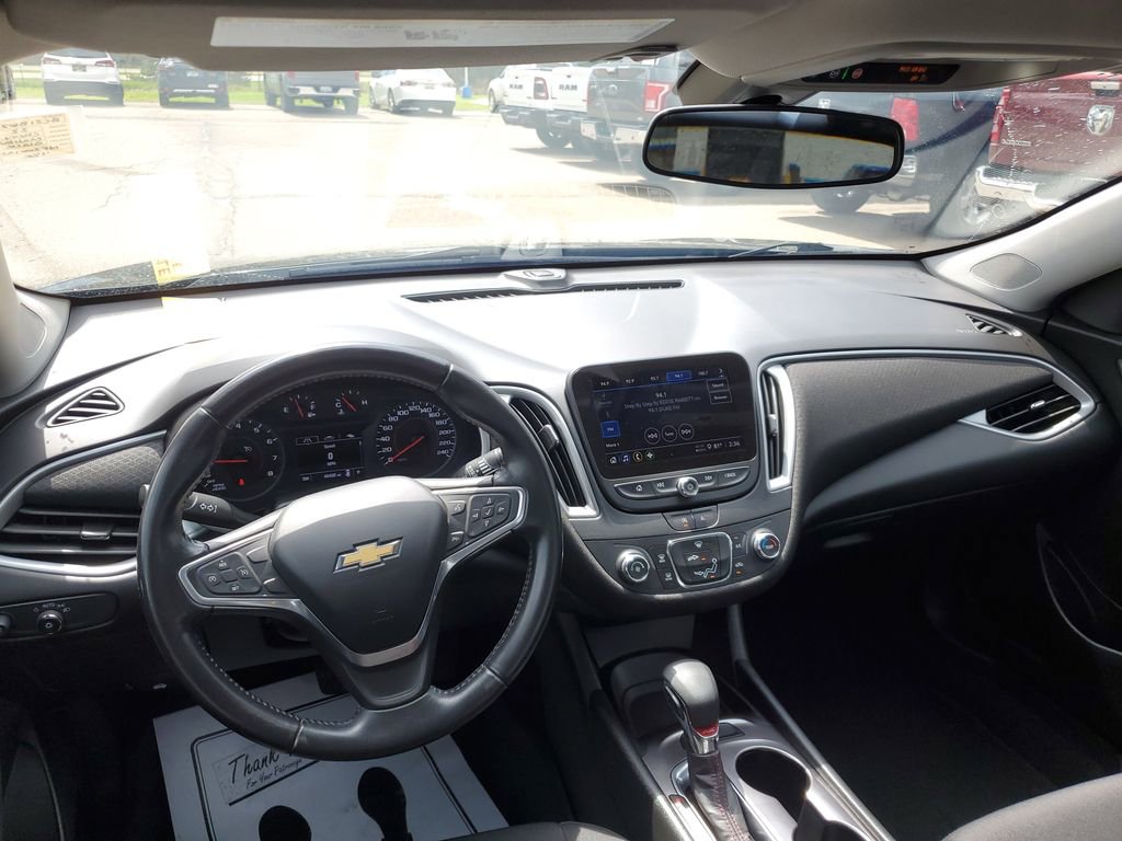 Used 2022 Chevrolet Malibu RS FWD image 23