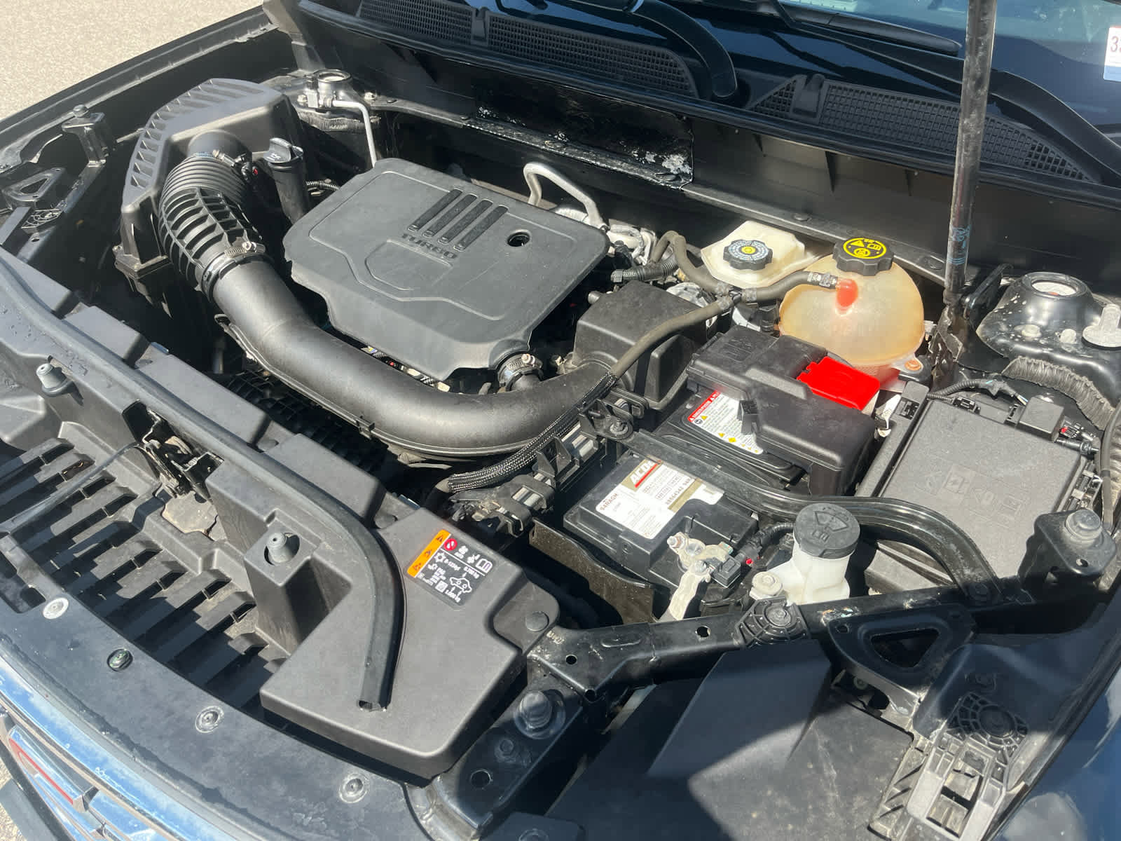 Used 2022 GMC Acadia SLT w/ Technology Package image 9