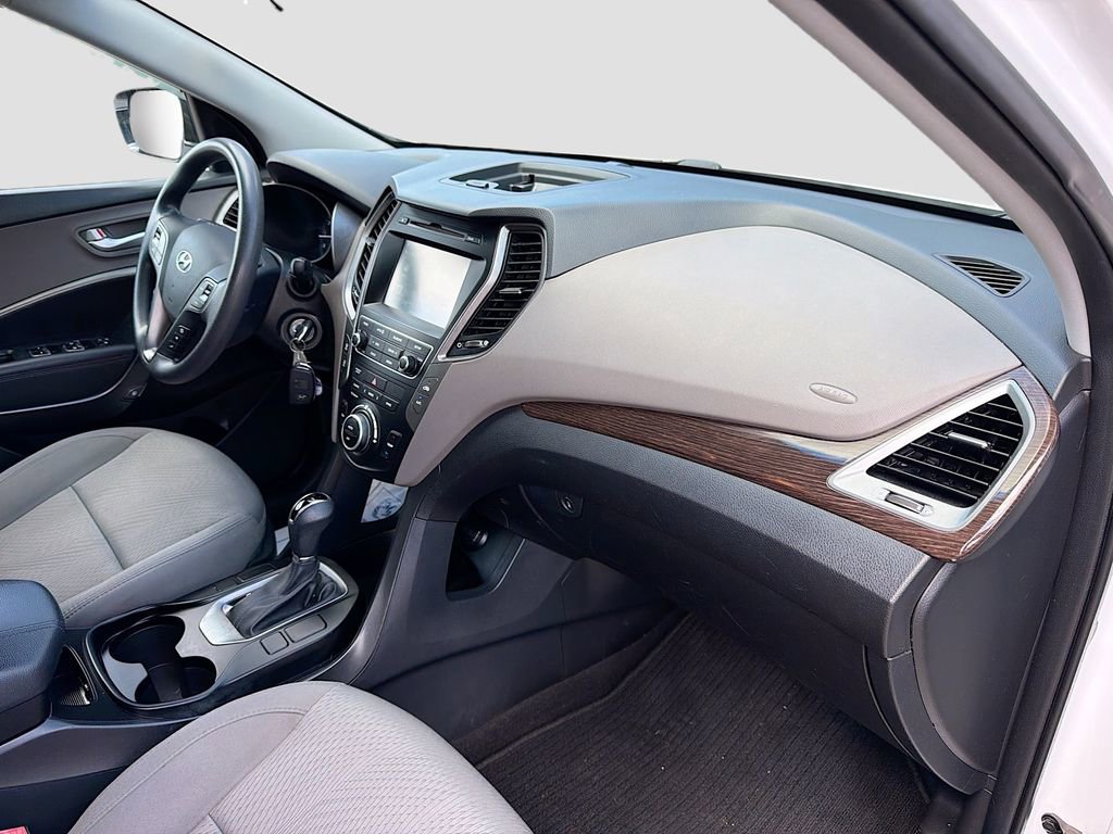 Used 2017 Hyundai Santa Fe Sport FWD image 32