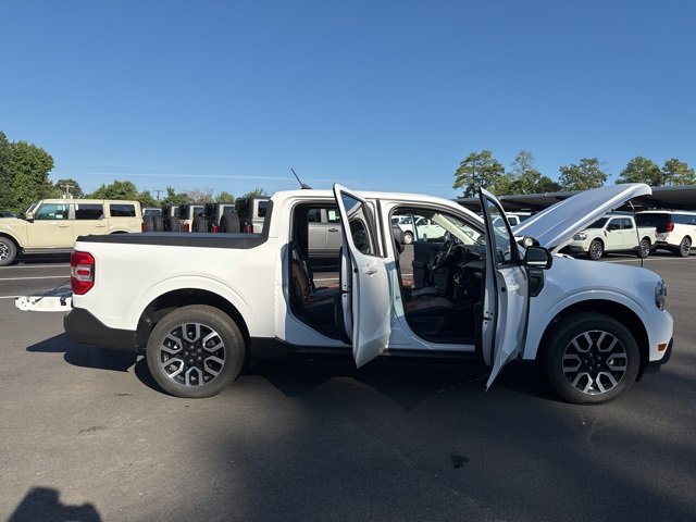 Used 2024 Ford Maverick Lariat image 28