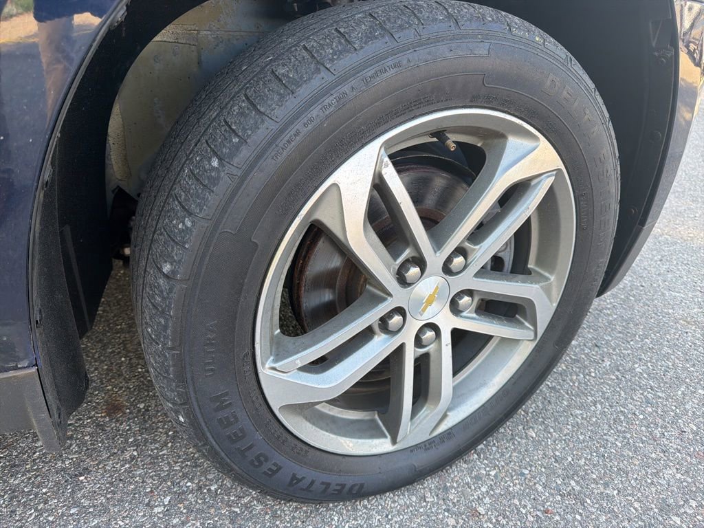 Used 2017 Chevrolet Equinox Premier w/ Enhanced Convenience Package AWD/4WD image 22