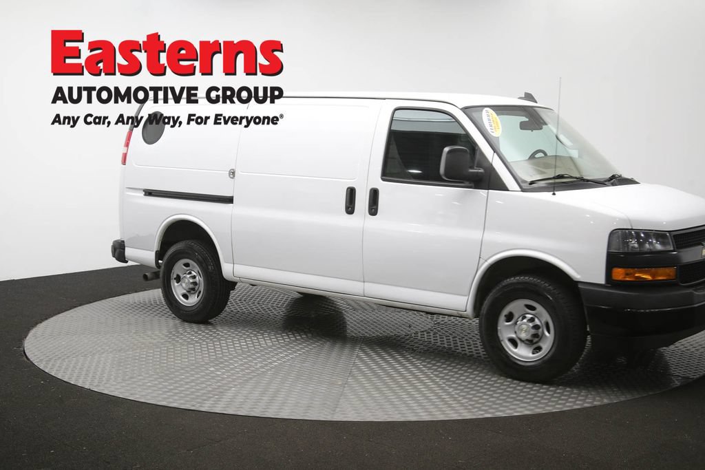 Used 2021 Chevrolet Express 3500 w/ Driver Convenience Package RWD image 44