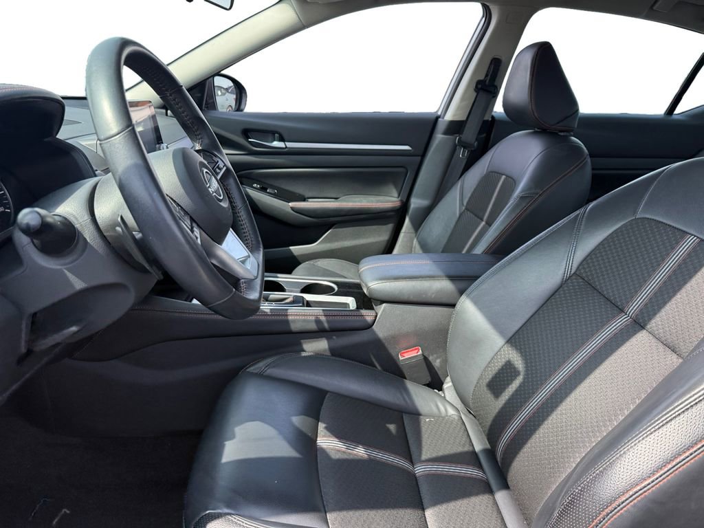 Used 2024 Nissan Altima 2.5 SR image 9